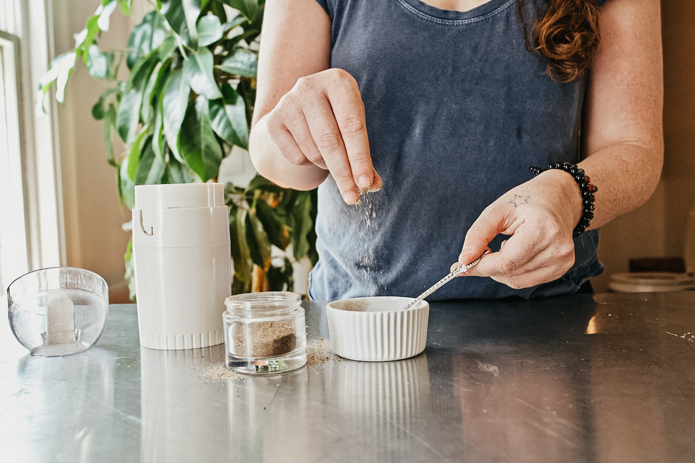 The Making Herbal Preparations Course by Herbal Academy – mixing herbs