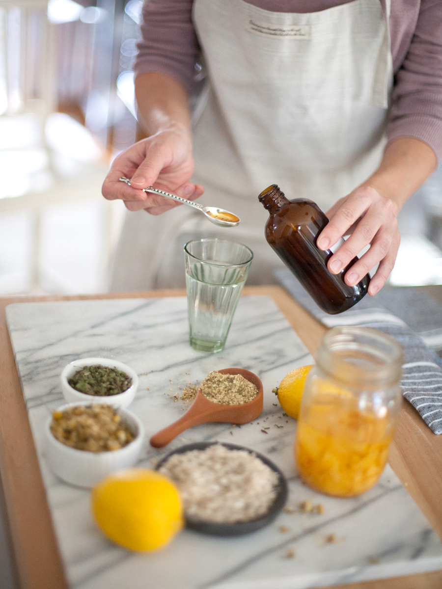 Introductory Herbal Course by Herbal Academy - beginner herbalism class