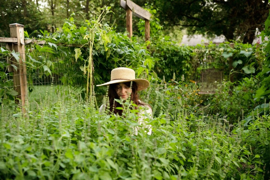 4 Organic Soil Amendments for the Herb Garden by Herbal Academy